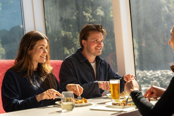 Milford Sound Premium Coach & Cruise from Queenstown with Lunch