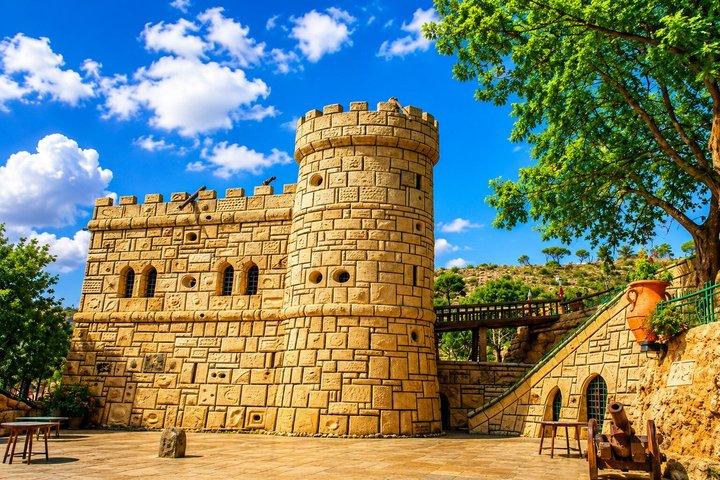 Private Beiteddine, Moussa Castle & Deir el Qamar | Chouf Tour
