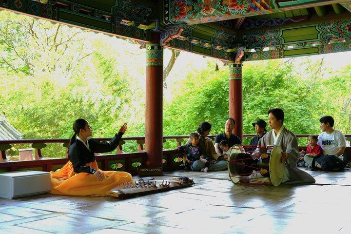Korean Folk Village & Gugak Experience with Suwon Fortress