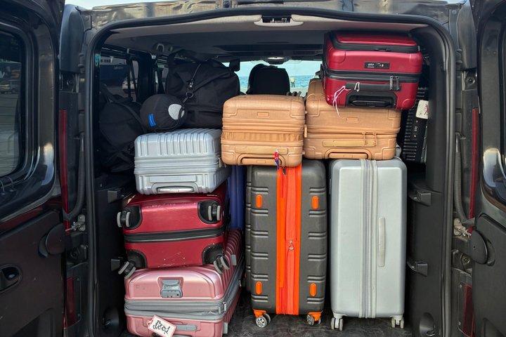 Private Premium Minivan: 8 Pax+10 Luggage-Athens Airport & Ports