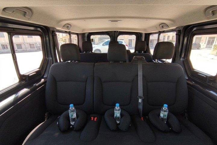 Private Premium Minivan: 8 Pax+10 Luggage-Athens Airport & Ports