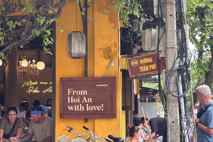 Hoi An Ancient Town Tour with Lantern Release, Basket Boat Ride,