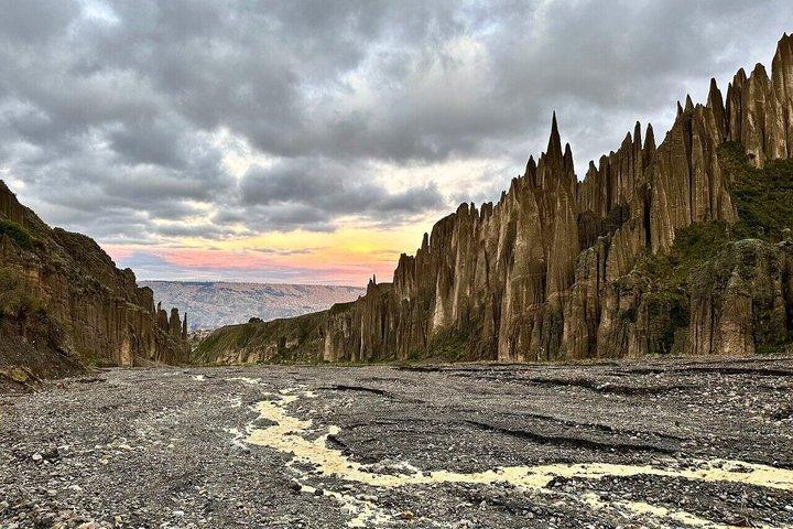 La Paz Nature Day Trip: Valle de las Ánimas & Lake Titicaca