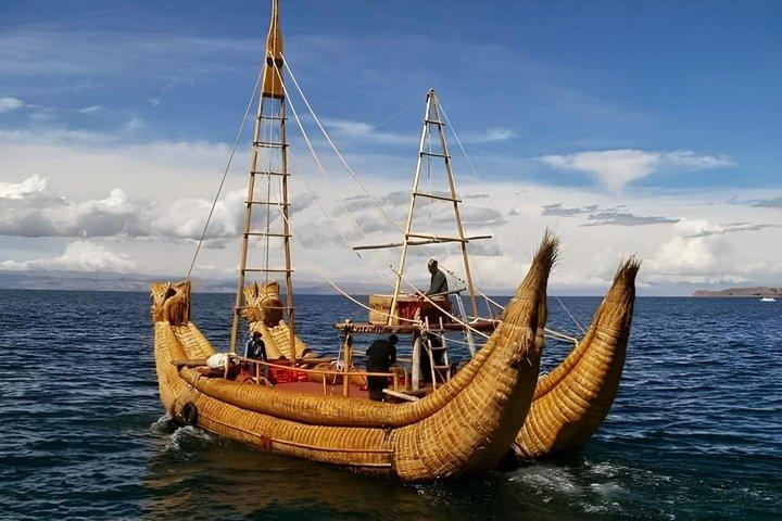La Paz Nature Day Trip: Valle de las Ánimas & Lake Titicaca