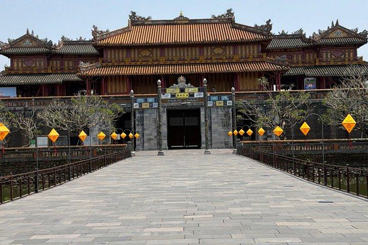 Hue Imperial City and Royal Tombs Scenic Tour With Hai Van Pass