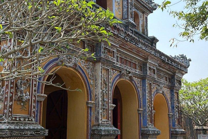 Hue Imperial City and Royal Tombs Scenic Tour With Hai Van Pass