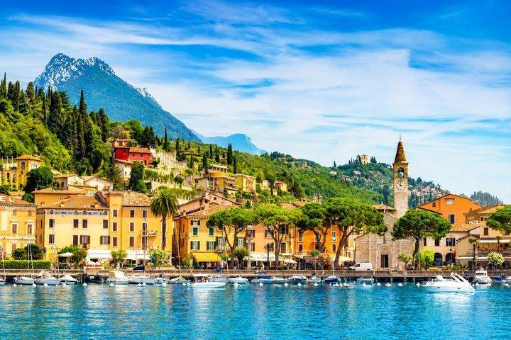 From Milan: Verona, Sirmione & Lake Garda Boat Cruise