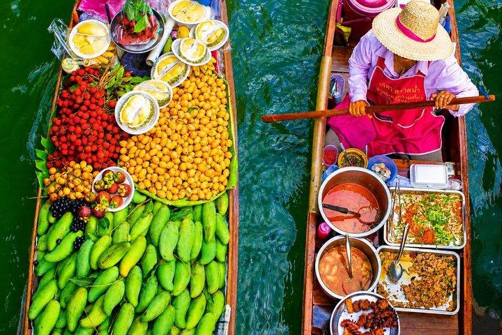 Bangkok: Floating Market Boat & Maeklong Railway Market Tour