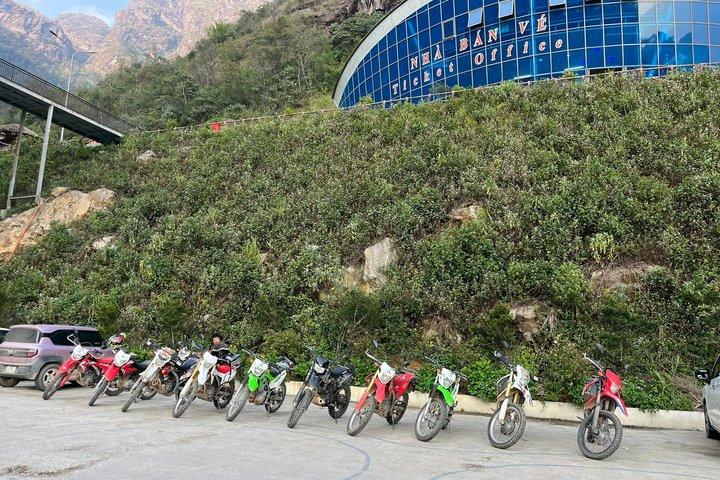 11 Nights 12 Days Vietnam Motorbike Tour with Cruise