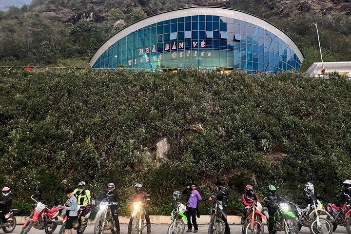 11 Nights 12 Days Vietnam Motorbike Tour with Cruise