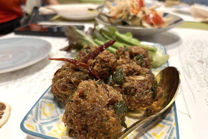 Chinatown Tuk Tuk & Walking Food Tour (10 tastings 6 stops)