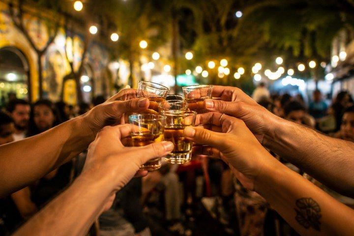 Lapa Evening Street Food & Caipirinha Tour in Rio