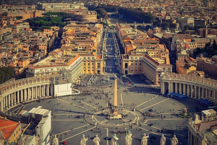 St. Peters Basilica Tour with Papal Tombs and Papal Necropolis