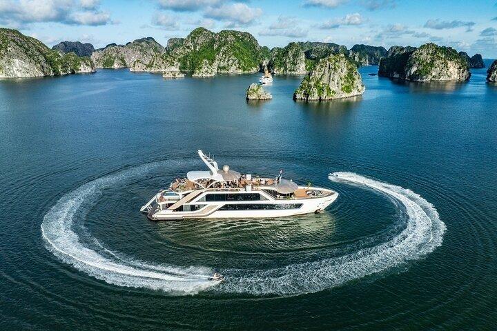 Hanoi: Luxury Cruise in Lan Ha Bay & Cat Ba Island with Lunch