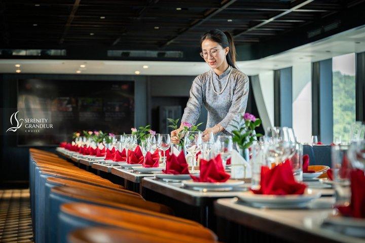 Hanoi: 5-Star Luxury Day Cruise in Lan Ha Bay & Viet Hai Village