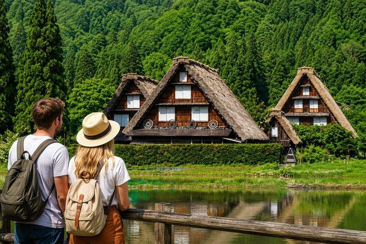 Day Trip for Shirakawago ,Takayama & gujo hachiman from Nagoya