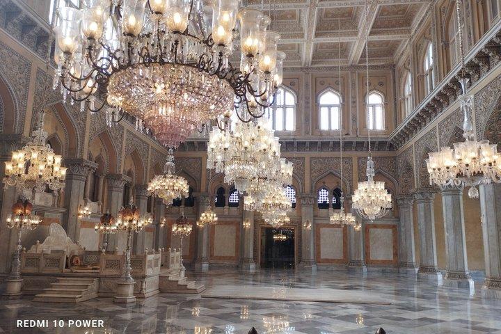 Hyderabad: Old City Cultural Walk with Palace, Museum & Residency