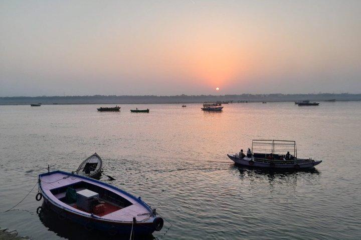Varanasi Sunrise Boat and Aarti Tour