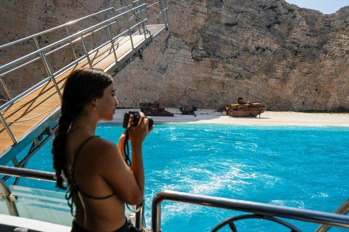 Zakynthos Shipwreck Beach and Blue Caves Boat Tour