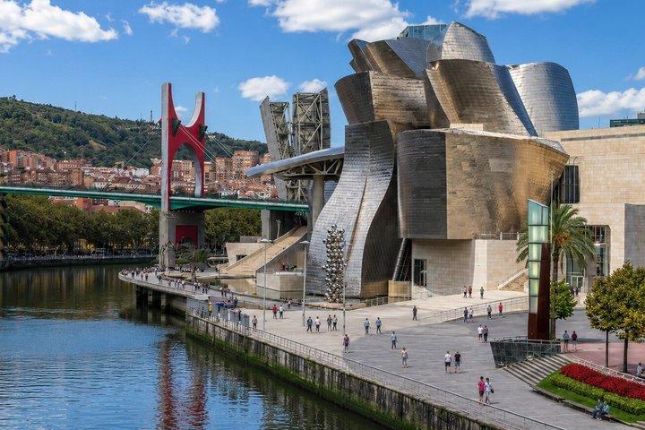 Bilbao Guggenheim Museum Entry Admission With Audio Guide Tour