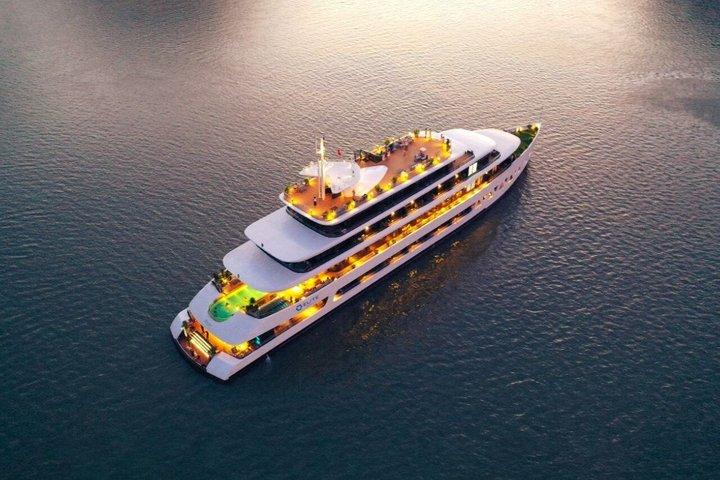 Elite of the Sea- Luxury Overnight Cruise in Ha Long & Lan Ha Bay