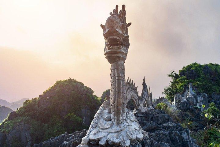 Ninh Binh Day Tour Bai Dinh and Trang An by Limousine