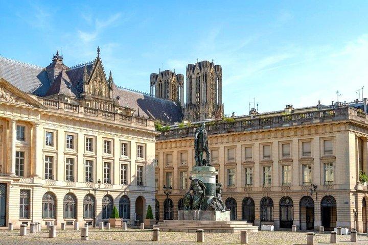 Best Intro to Reims in 2 hours with a Local