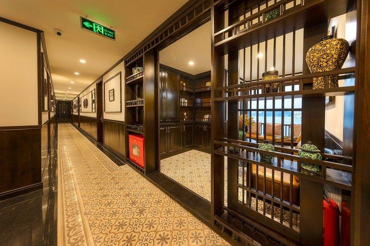 Sena Cruise Luxury Halong & Lan Ha Bay 2D1N Tour from Hanoi