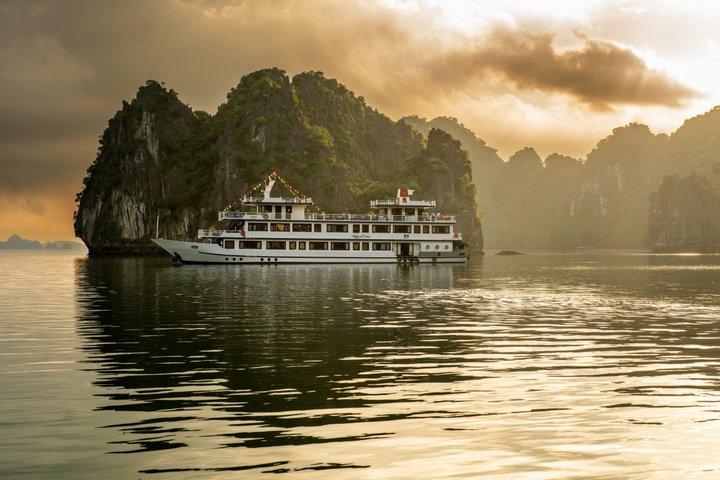 Swan Cruise 2 Days 1 Night Hidden Gems of Bai Tu Long Bay