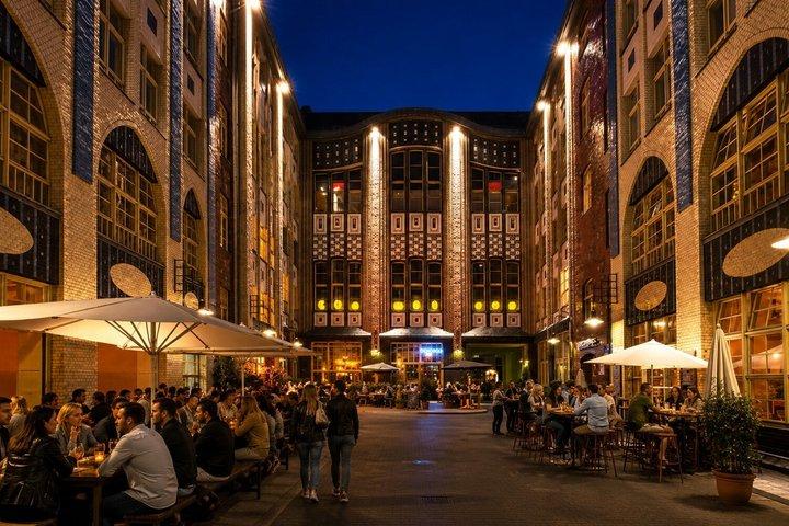 Berlin Night Tour with Drinks: Private & Custom with a Local