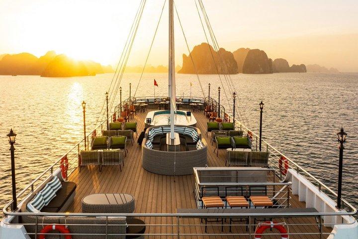 Luxury Halong Bay Day Tour from Hanoi by Limousine