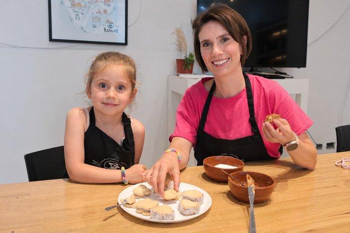 BA: Empanadas and Alfajores Cooking Experience in Palermo