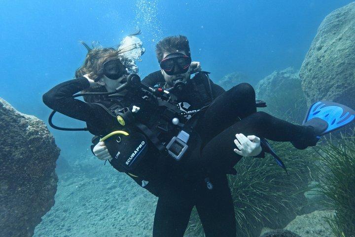 Discover Scuba Diving in Santorini