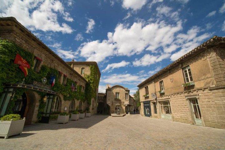 TOP Carcassonne : Private Guided Tour with your mobile