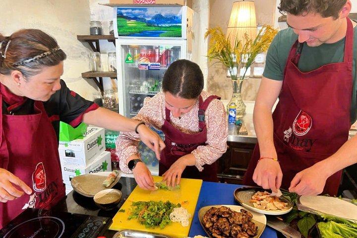 Authentic Hanoi Cooking Class & Local Market Tour