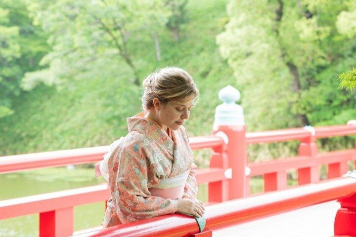 Authentic Kimono and hair styling and Photo Session in Osaka