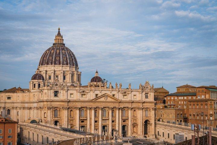 St. Peter's Basilica & The Vatican Tombs: A Self-Guided Journey