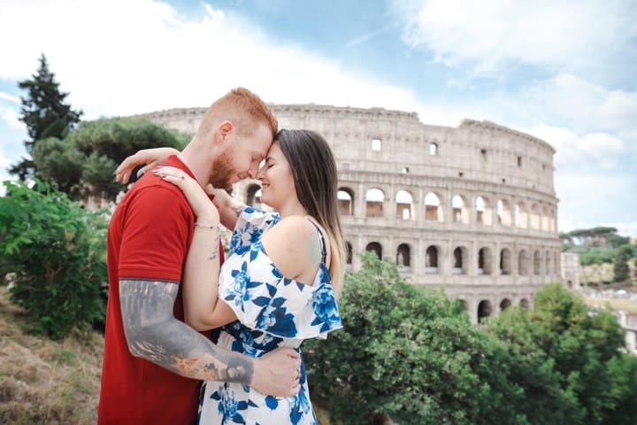 Rome: Private Iconic Photoshoot at Trevi Fountain & Colosseum