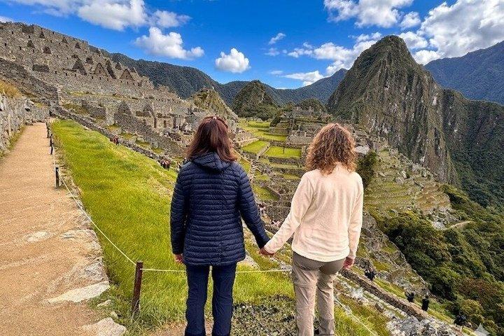 2 Day Short Inca Trail Trek to Machu Picchu with Hotel