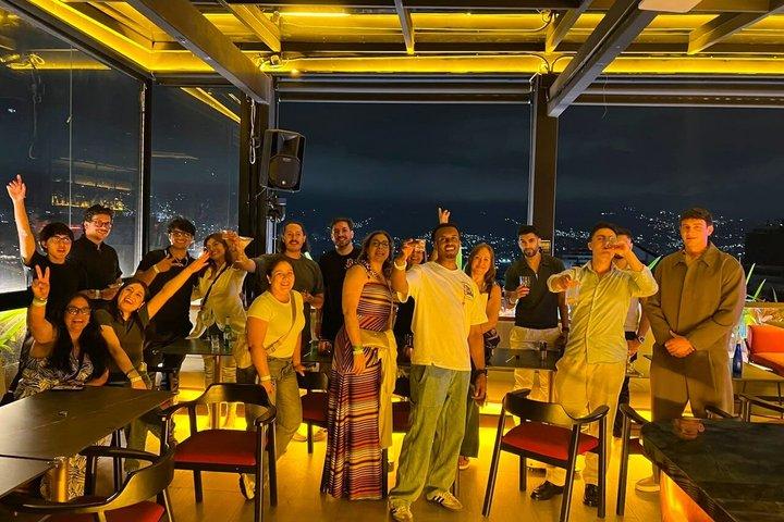 Medellin : Pubcrawl with VIP Entry to Rooftops and Nightclubs