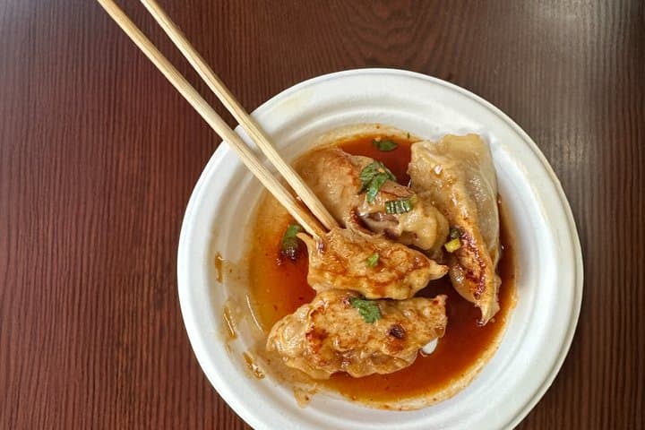 Mom and Pop Food Tour in Chinatown and Little Italy