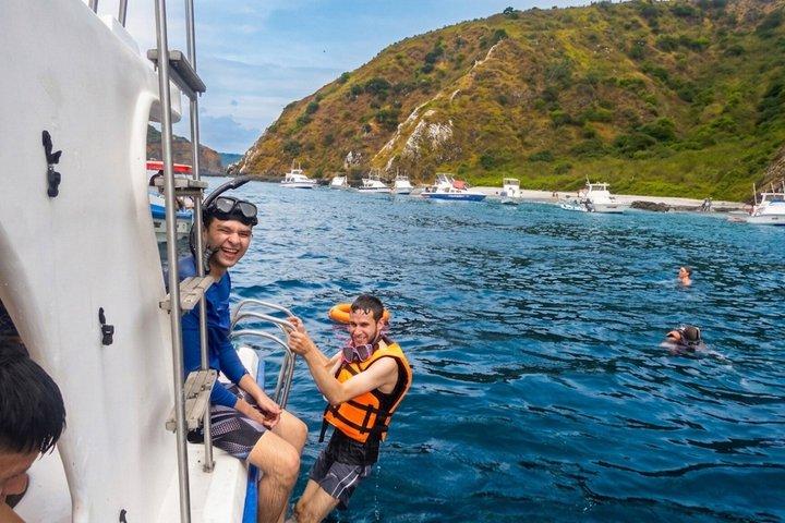 Full Day Isla Salango Snorkeling and Seabird Tour from Guayaquil