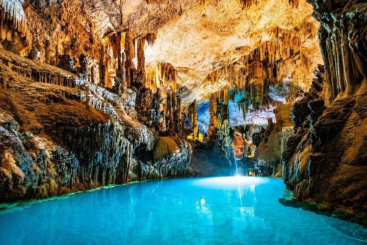Private Tour to Jeita Grotto, Harissa and Saint Charbel