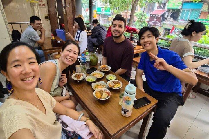 Hanoi Bike Tour: Hidden Alleys, Red River Banks & Local Markets