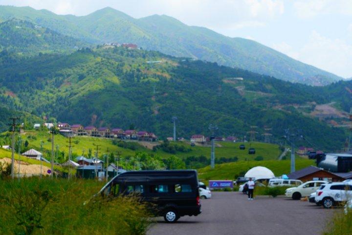 Day trip to Charvak lake, Chimgan & Amirsoy ski resort mountains