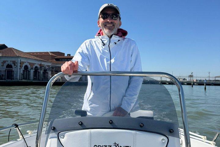 Private boat tour of the Venetian lagoon Murano Burano Torcello