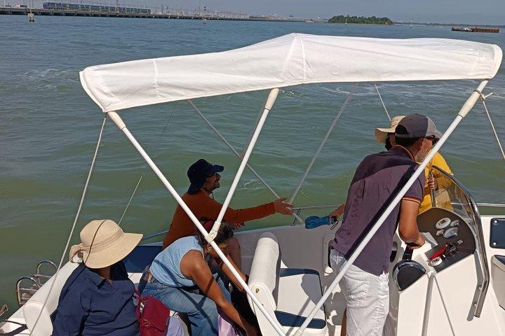 Private boat tour of the Venetian lagoon Murano Burano Torcello