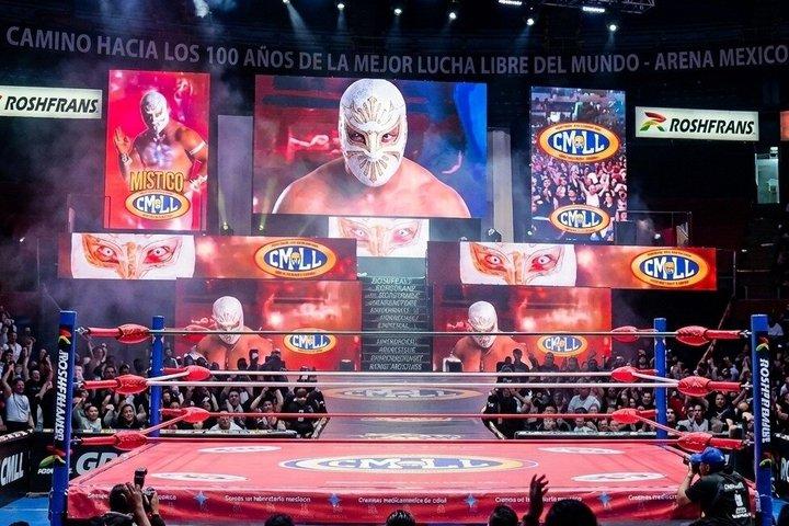 Exclusive Tour: Drinks and Wrestling The Best Mexican Night
