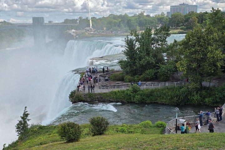 Cave of the Winds + Niagara Falls USA Highlights Tour