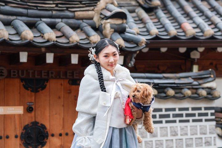 Seoul Private Hanbok Photo Tour Perfect for Families and Groups